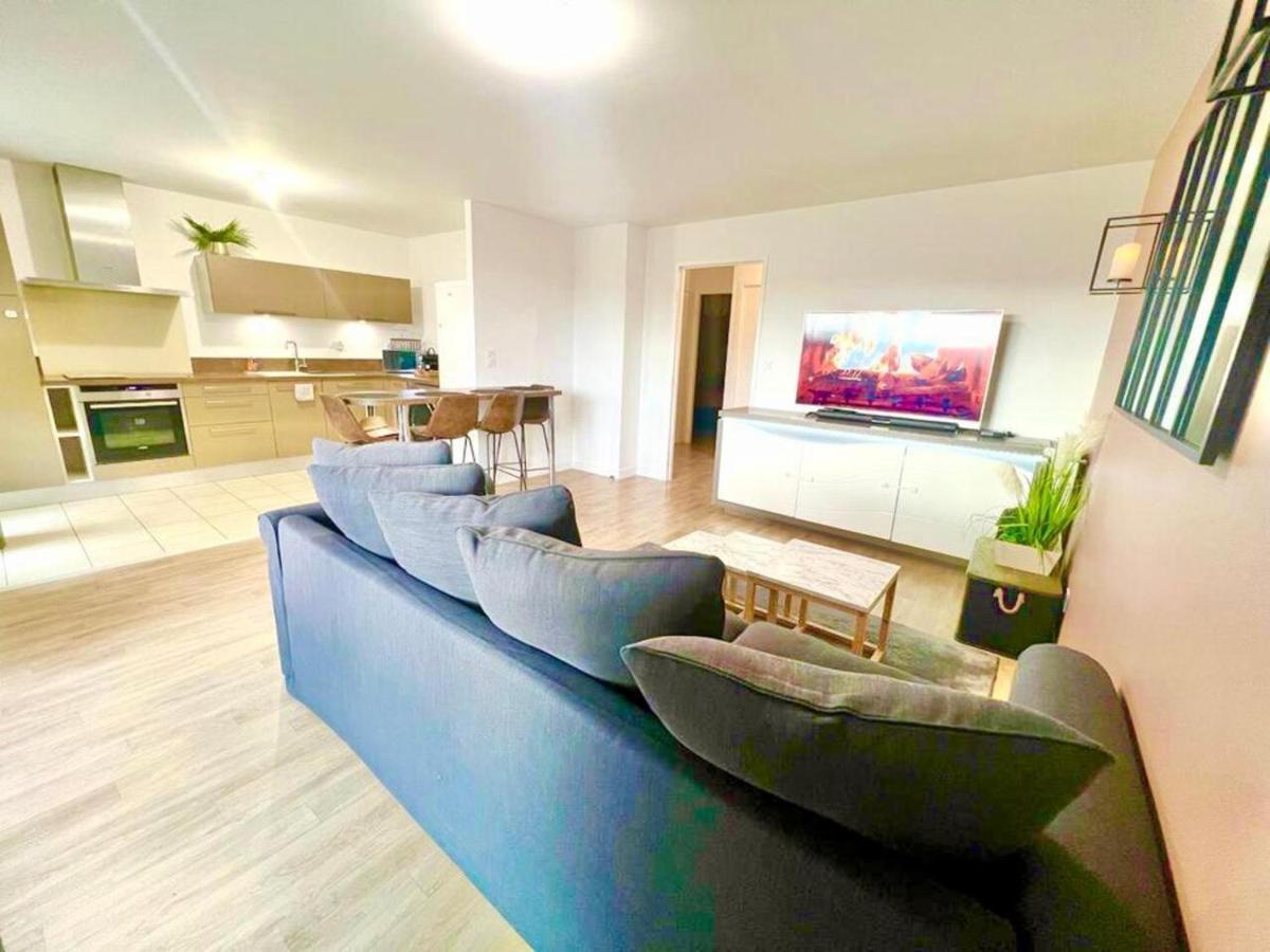 L'Atelier Chic - Wifi Fibre - Parking Privee - Balcon - Netflix Apartment Lanester Luaran gambar